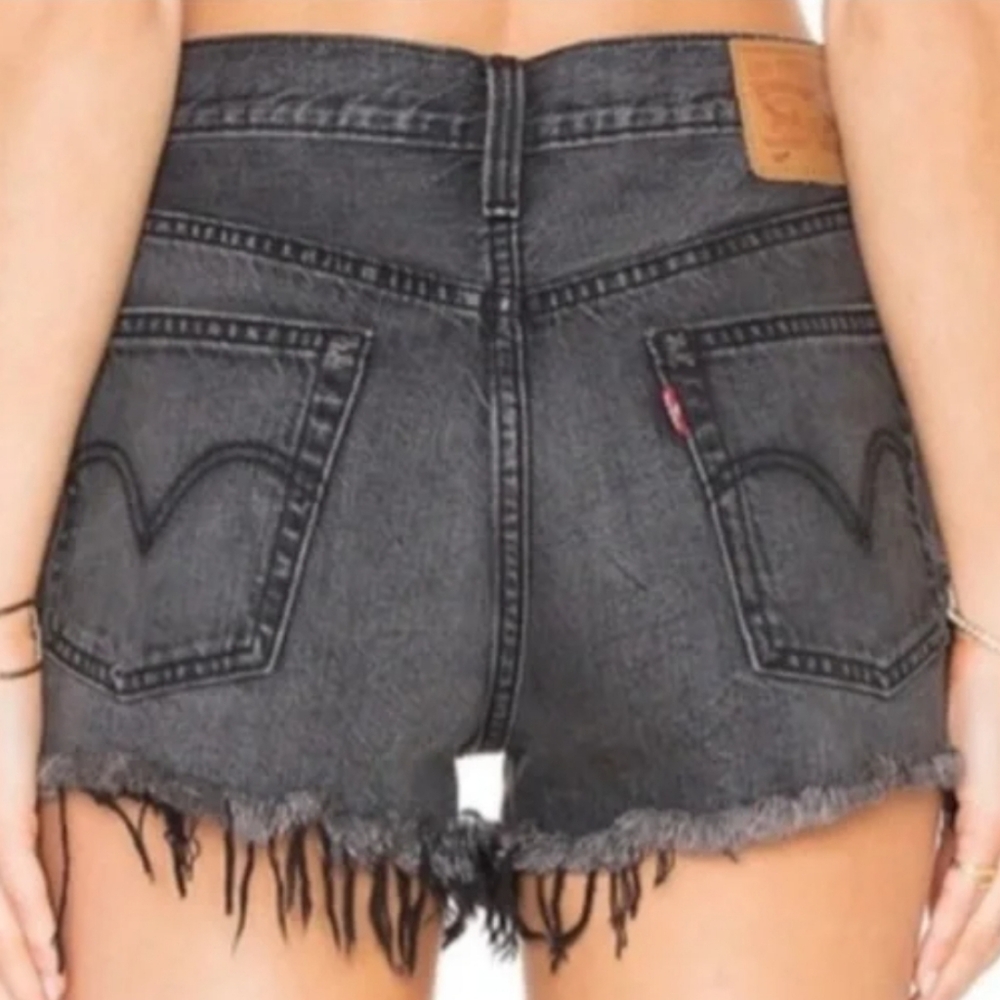 LEVI’S 501 High Rise Raw Hem 100% Cotton Denim Shorts Slashed Black Sz 28